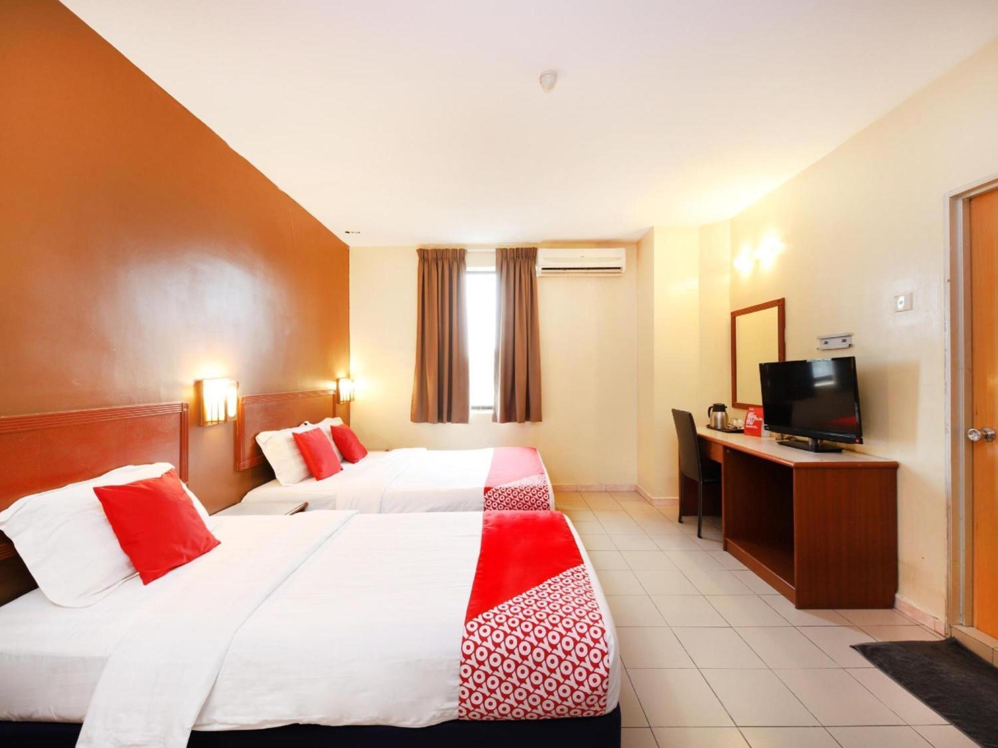OYO 447 Comfort Hotel Meru Klang Exterior foto