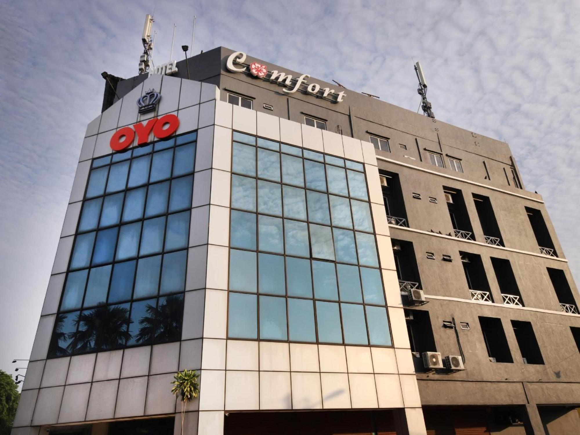OYO 447 Comfort Hotel Meru Klang Exterior foto